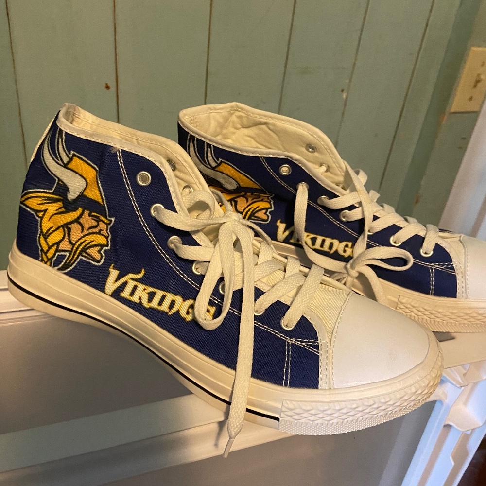 Men's Minnesota Vikings High Top Shoes (BRAND NEW)